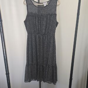 Elegant Black and White Midi Dress